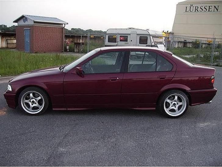 BMW 318I -SOLGT- billede 3