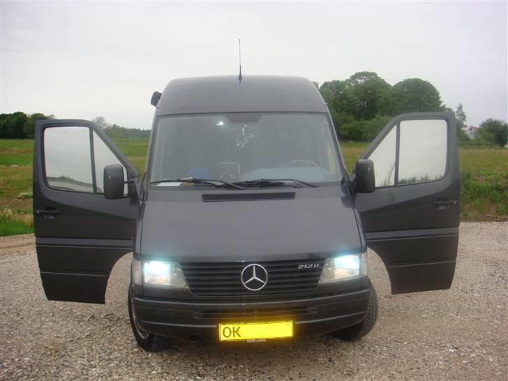 Mercedes Benz Sprinter 212D solt - Jeg kan flyve ;) billede 6