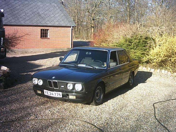 BMW 524 TD E28 - Her den skønne vogn  billede 1