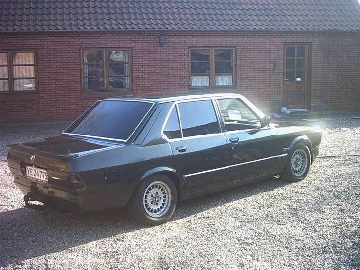 BMW 524 TD E28 billede 3