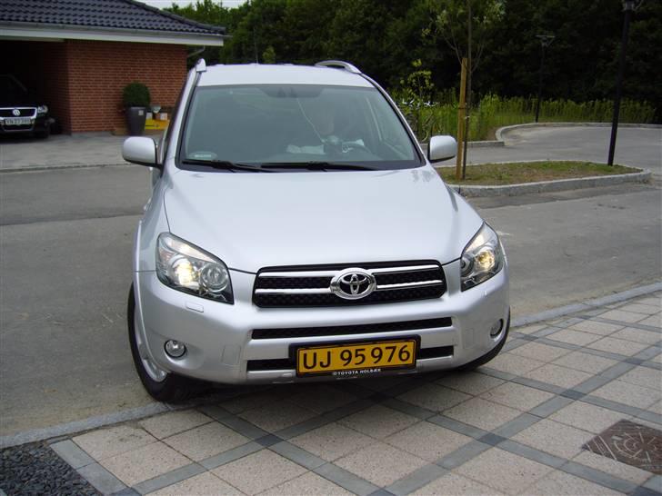 Toyota Rav4 X  2,2 D-4D 177 4x4  billede 3