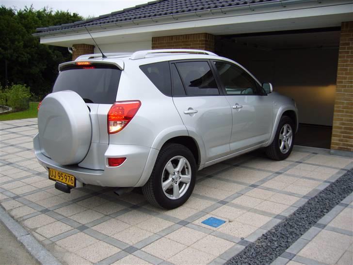 Toyota Rav4 X  2,2 D-4D 177 4x4  billede 4