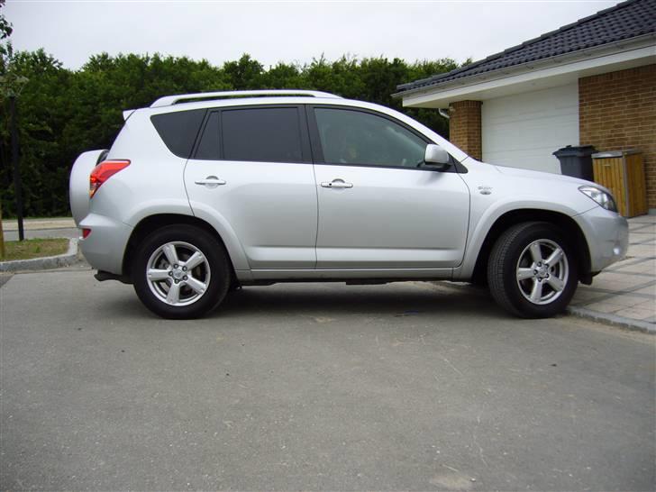 Toyota Rav4 X  2,2 D-4D 177 4x4  billede 5