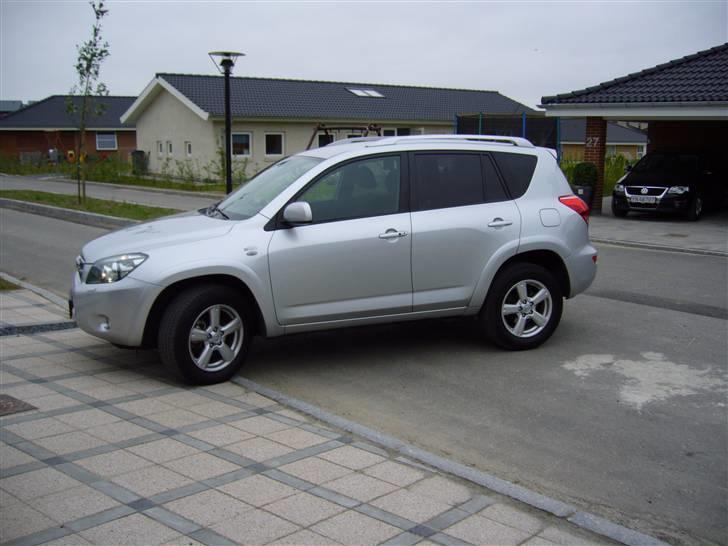 Toyota Rav4 X  2,2 D-4D 177 4x4  billede 8