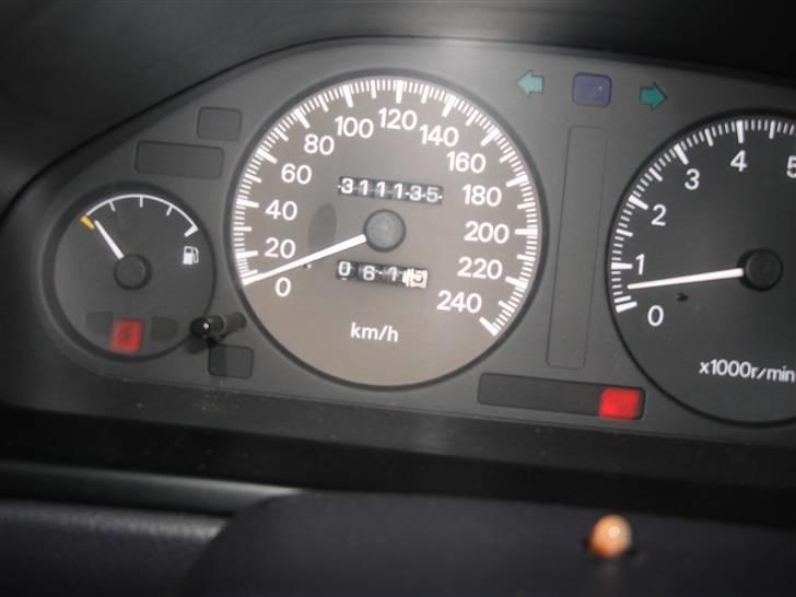 Mitsubishi galant (Solgt) - ja, 311000 km er en del, men motoren går sgu rigtig godt! billede 10