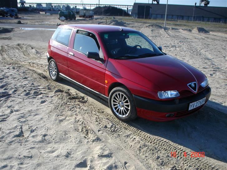 Alfa Romeo 145 (solgt) billede 1
