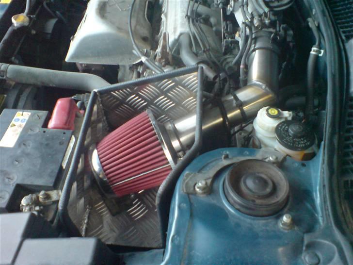 Toyota Avensis sol... SOLGT - Hjemme lavet alu kasse så den ikke får alt det varme luft:-) billede 11