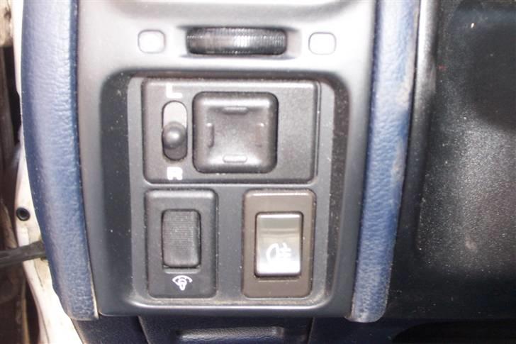 Nissan primera 2,0 slx aut solgt - elsidespejle, speedometer lysstyrke,  billede 13