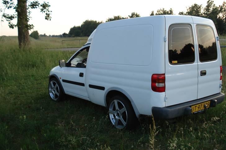 Opel corsa combus SOLGT billede 7