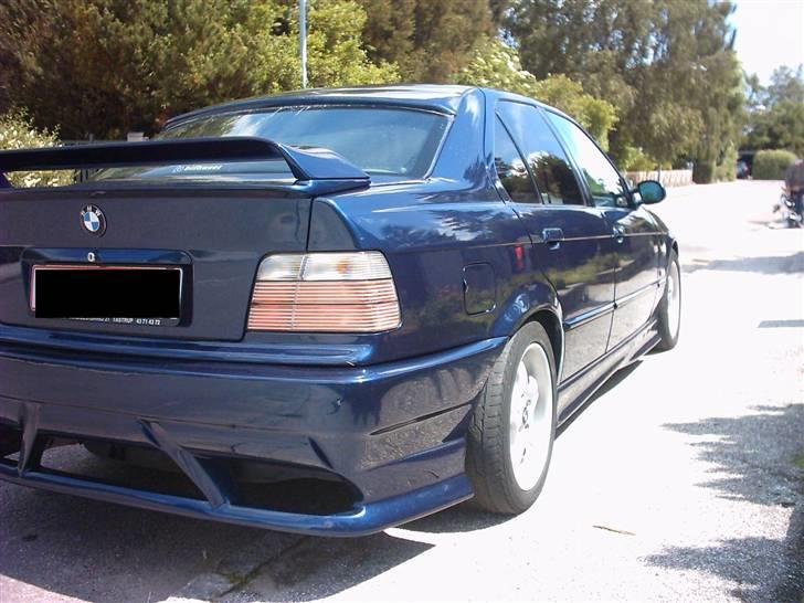 BMW 318i 1,8 billede 8