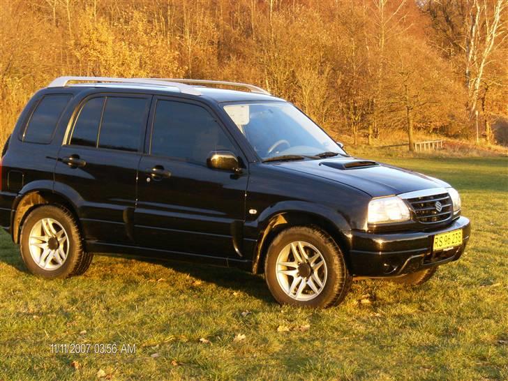 Suzuki Grand Vitara (solgt) billede 1