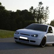 VW Golf 4  (SOLGT & DØD)