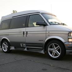 Chevrolet Astro van 