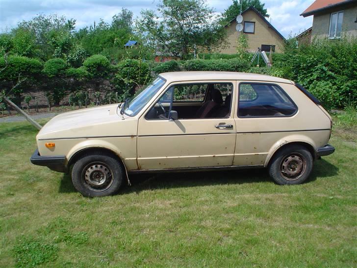 VW golf 1 skrottet billede 2