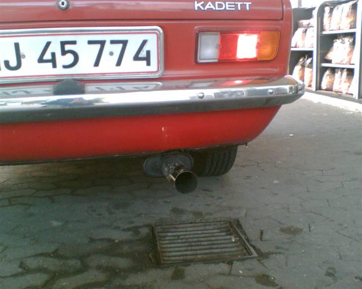 Opel Kadett C 1200 Sedan - Sød lille pot = Go lyd  billede 9