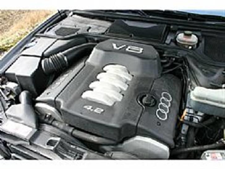 Audi A8 4,2 Quattro billede 6