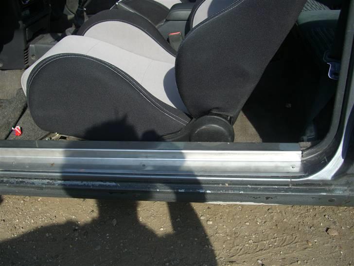 Toyota Celica 1,6 gt PROJEKT - hjemmelavet dørtrin i rustfri stål, lavet i 0,8 mm rustfri, ser sgu godt ud.. :) billede 12