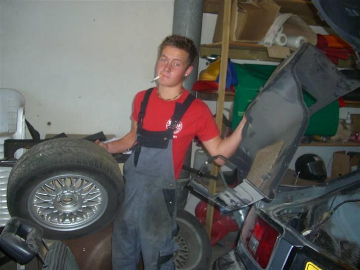 Toyota Celica 1,6 gt PROJEKT - Fætter ser ud til at ha styr på a sawer billede 16