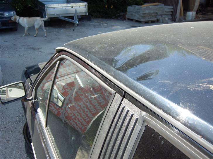 VW Polo Hit *Solgt* - Selv taget begyndte og bøje da den kørte galt.. PAS på med og køre galt i en polo.. den krøller sq for nemt !! billede 11