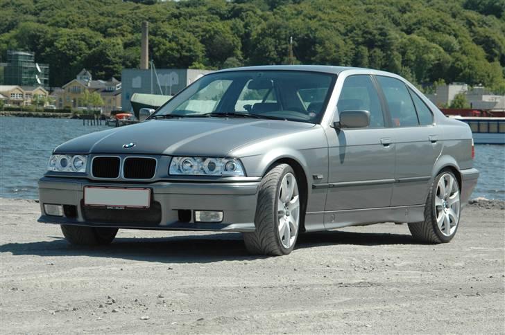 BMW 325i E36 - Nyt billede fra 25maj 08 billede 1