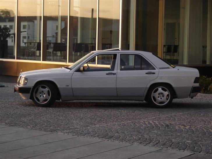 Mercedes Benz 190e (Solgt) billede 3