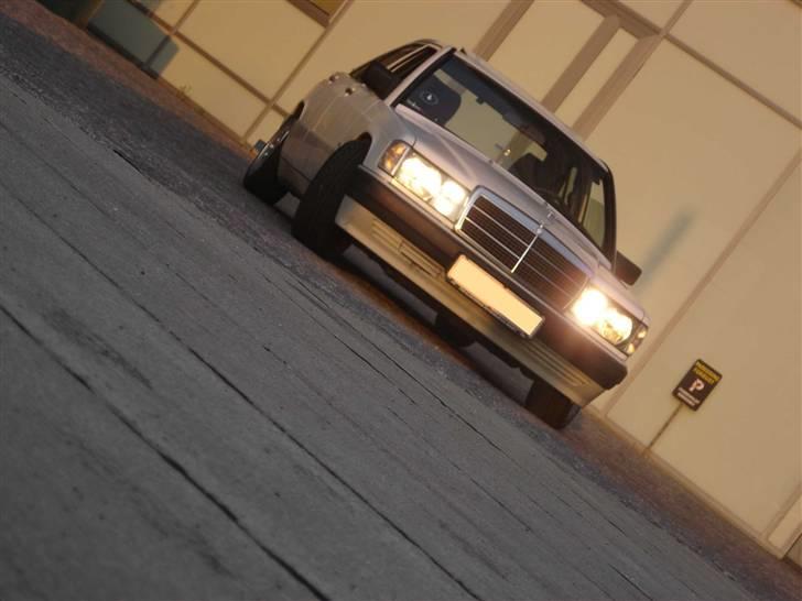 Mercedes Benz 190e (Solgt) billede 8
