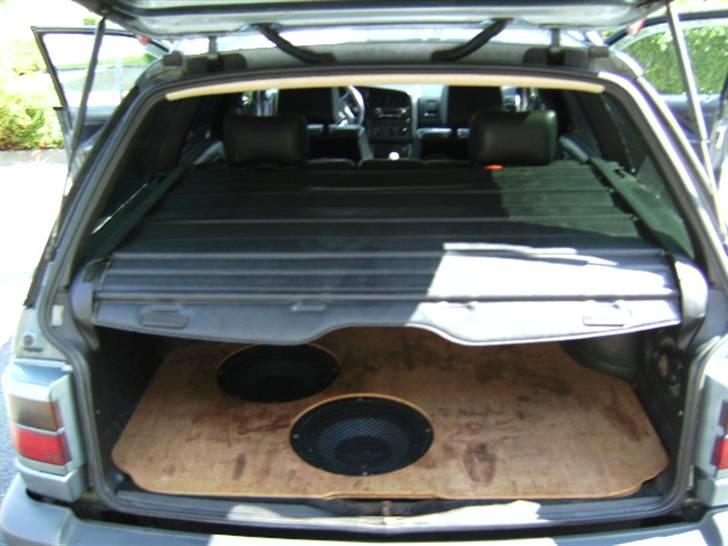 VW Passat (SOLGT) billede 14