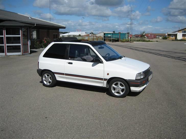 Mazda 121 Canvas top LX billede 1