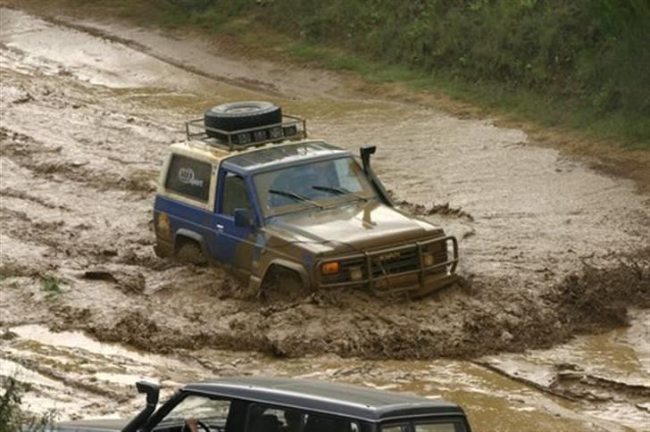 Nissan patrol frk blå ---solgt-- - fik en lille muder maske den dag... billede 10