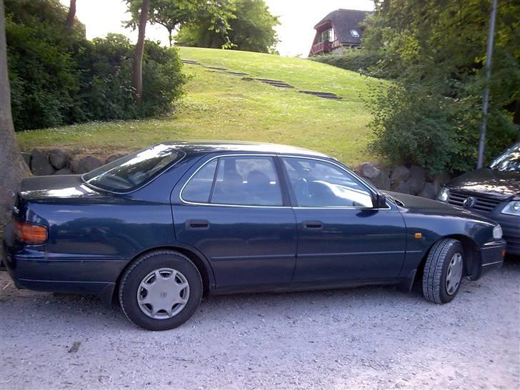 Audi A4 på SU (Solgt) - Købte den Camry efter salget af Audi´en. Denne fantastisk luksusbil er den bedste vogn, som jeg nogensinde har haft, og jeg savner den meget. Desværre røg toppakningen efter 1½ år. Jeg OPGIVER derfor biler helt og vender tilbage til motorcykler.  billede 15