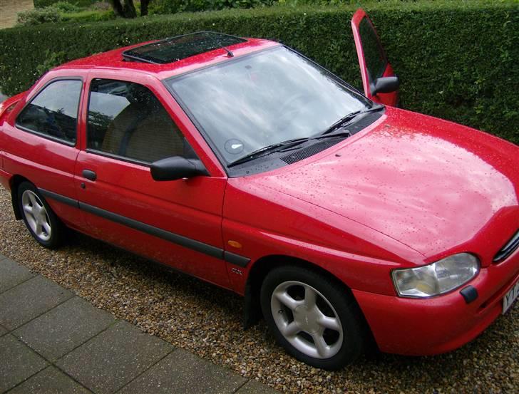 Ford escort 1.6 16v solgt billede 5