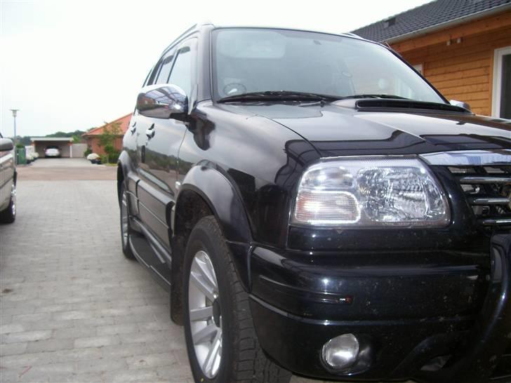 Suzuki Grand Vitara 2,0 *solgt* billede 1