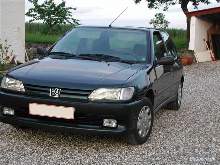 Peugeot 306 XR #SOLGT# - Igen forfra med den nye front =D billede 2