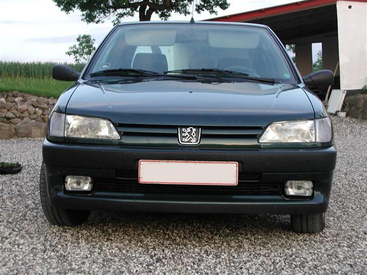 Peugeot 306 XR #SOLGT# - Fronten igen, tak til Nick B. for hjælpen ;P billede 6