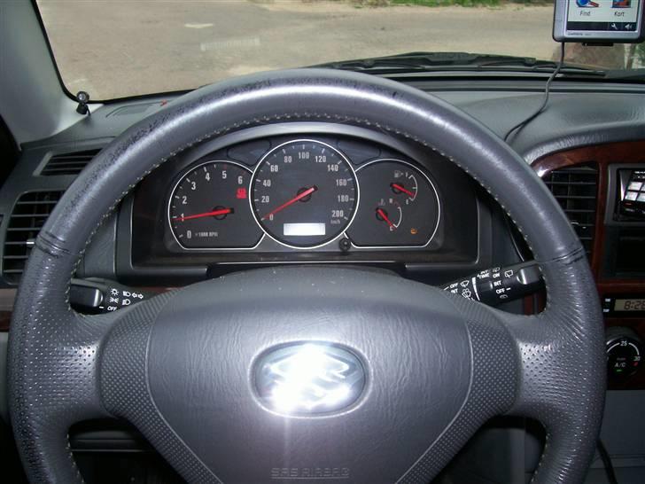 Suzuki Grand Vitara 2,0 *solgt* billede 7