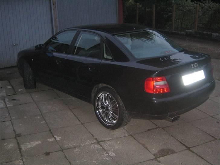 Audi A4 TURBO SOLGT billede 10