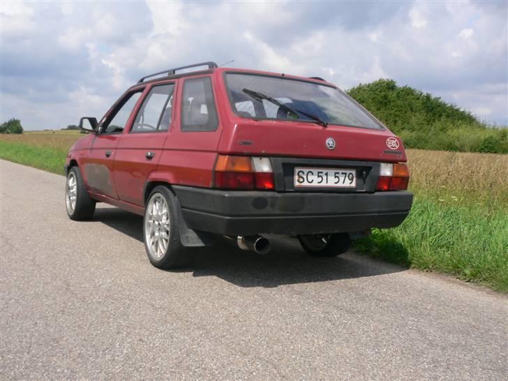 Skoda favorit st. car byttet  - nu med 17" og sports potte billede 2