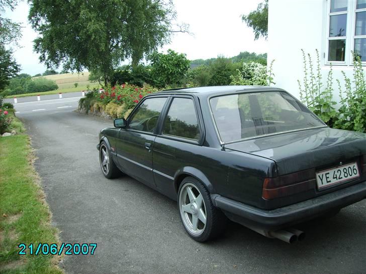 BMW  320i (E30) | SOLGT | billede 4