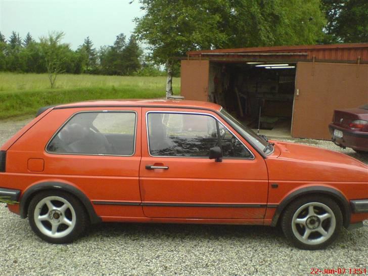 VW golf 2 - siden af bilen billede 1