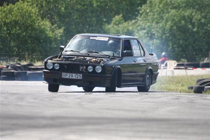 BMW e28 (SOLGT) billede 13