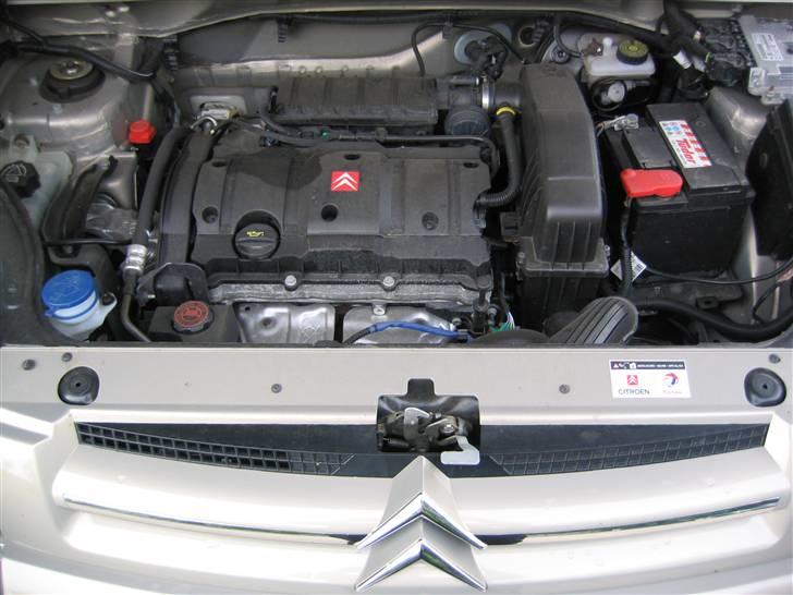 Citroën Berlingo SOLGT - Det er den samme motor som ligger i feks. Pegeuot 206 S16, sportsudgaven endda. JOH JOH! billede 11