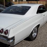 Amerikaner Chevrolet Impala SS 327