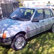 Peugeot 205 1,4 GT 5d