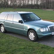 Mercedes Benz 230TE  Solgt!