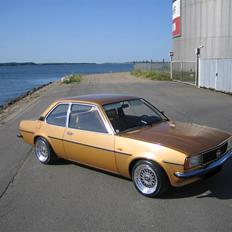 Opel Ascona b