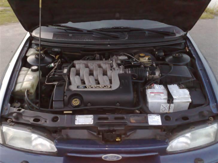Ford Mondeo 2,5 V6 -SOLGT- billede 6
