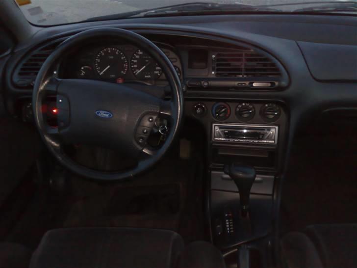 Ford Mondeo 2,5 V6 -SOLGT- billede 8