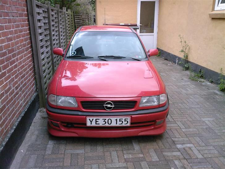 Opel astra 16 v billede 2