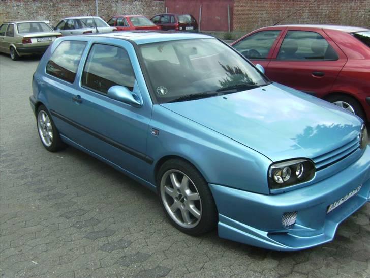 VW                    Golf 3 - Siden billede 13