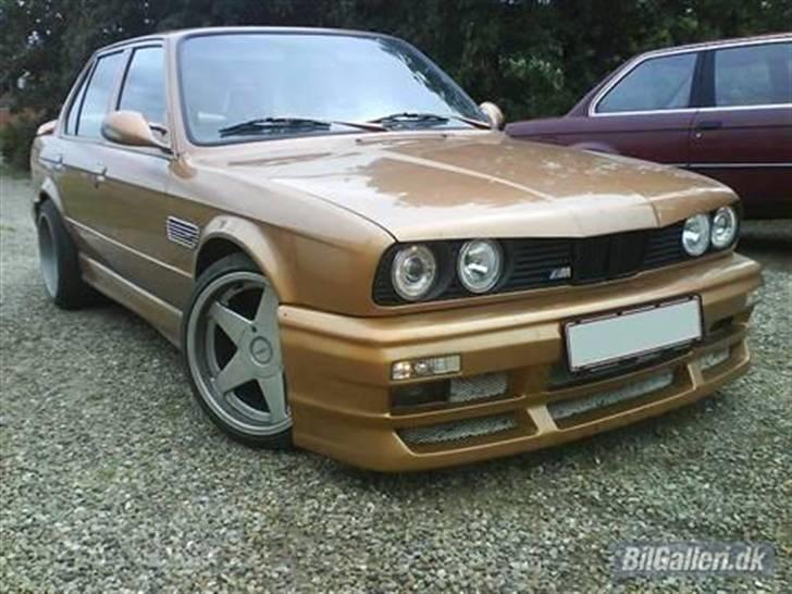 BMW e30 *Goldie* SOLGT billede 2